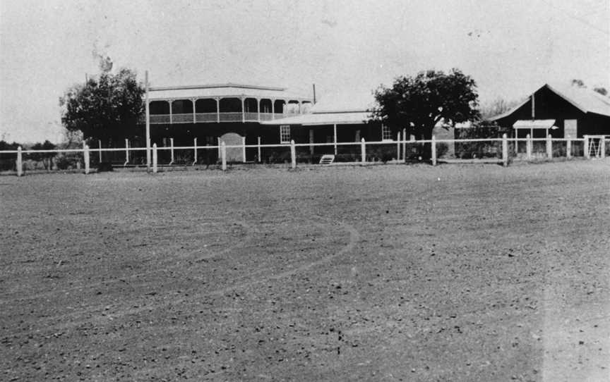 Barcaldine Downs Station homestead.jpg