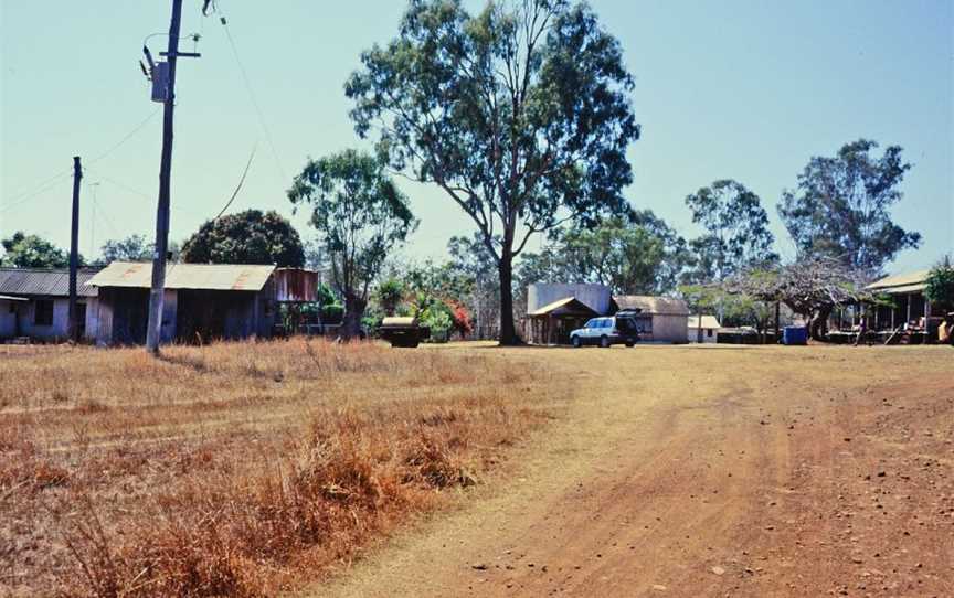 Gunnawarra Homestead from W (2001).jpg