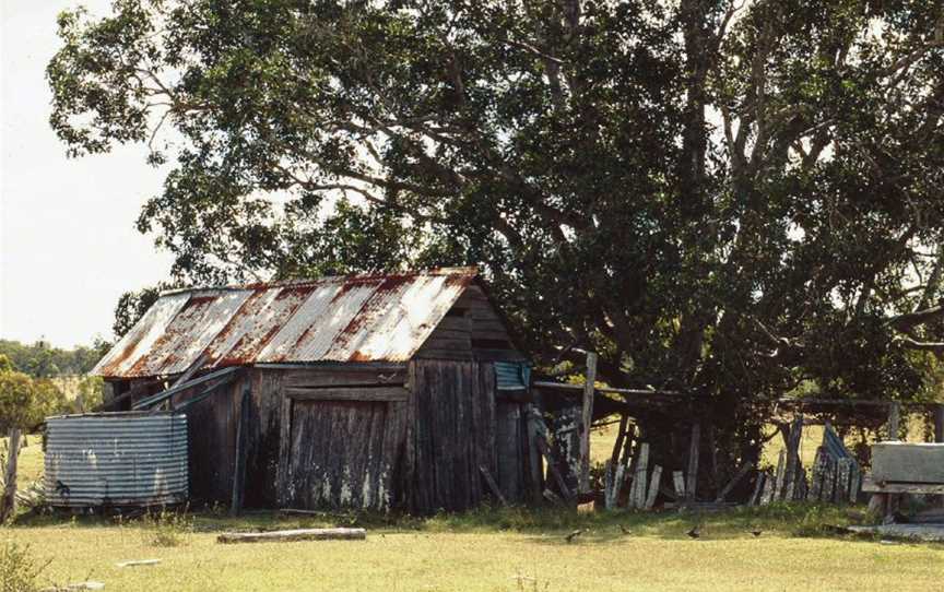 Allan Slab Hut (2000).jpg