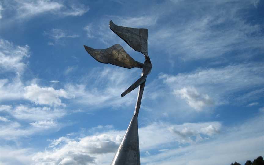 Lawrence Hargrave Sculpture