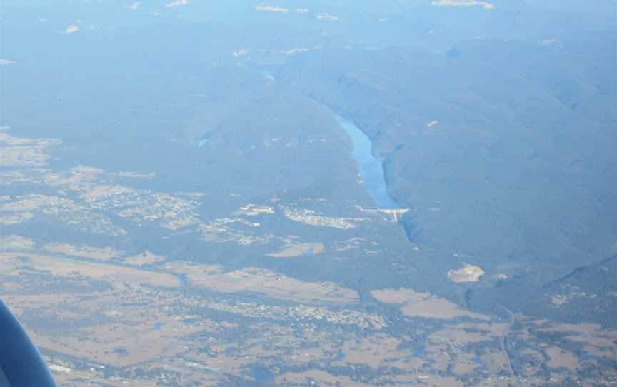 Aerial view of Warragamba Dam, Silverdale and Wallacia.JPG