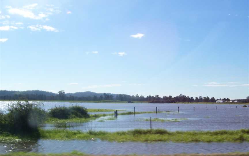 Flooding at Nelsons Plains (2007) 3.jpg