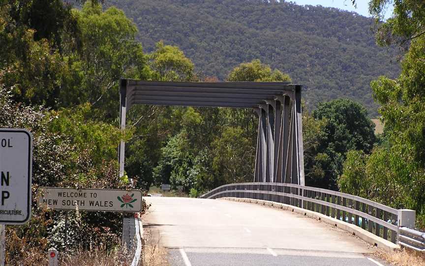 Jingellic Bridge Over Murray1
