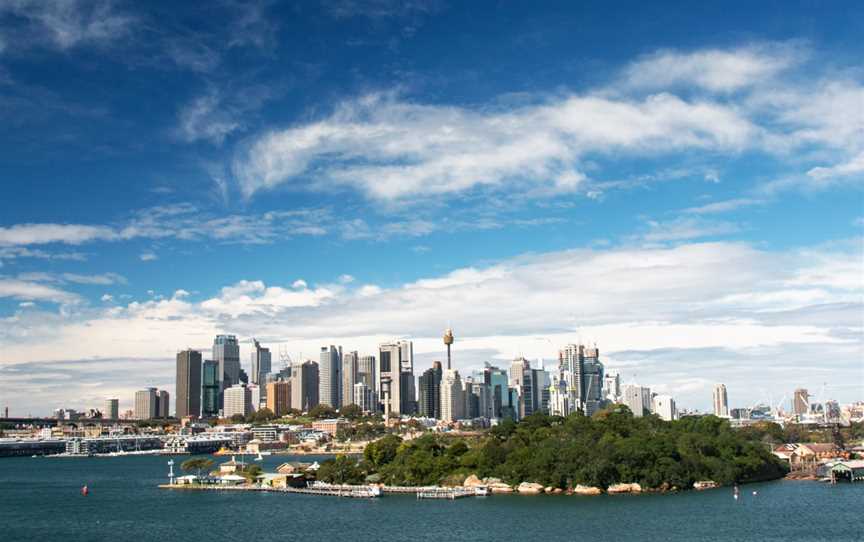 Goat Island and Downtown Sydney.jpg