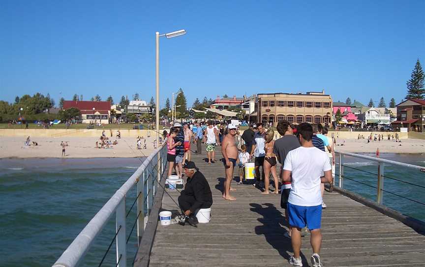 Henlye-Beach-pier-2108.jpg