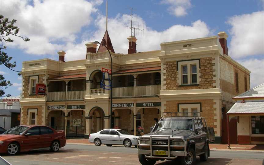 Cowell Commercial Hotel