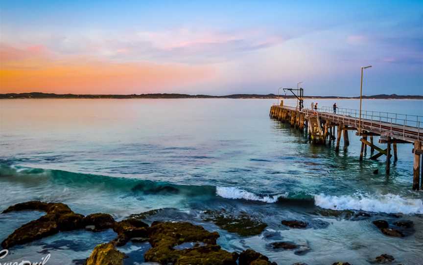 Vivonne Bay, Kangaroo Island.jpg