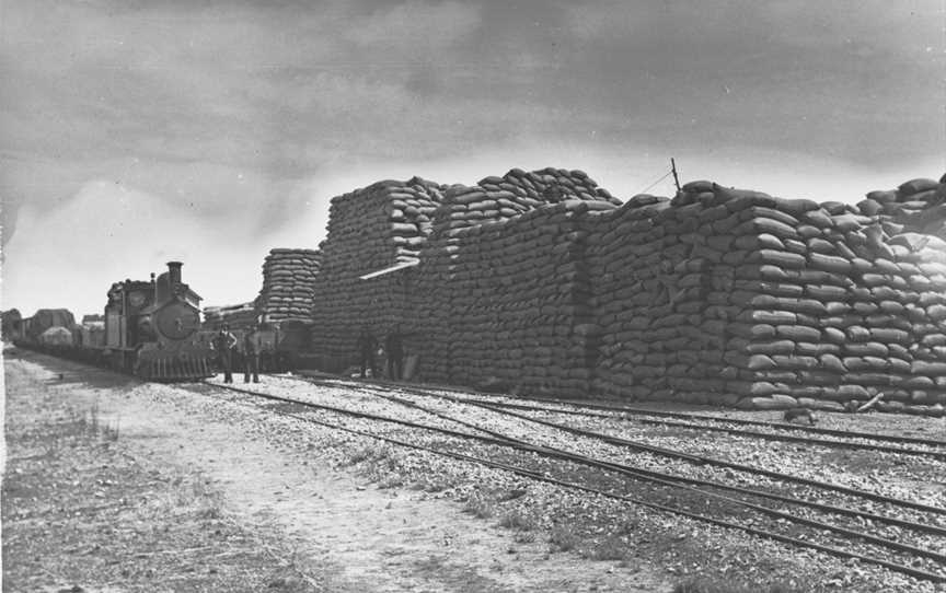 Wheat Stacks at Kybunga(GN08023).jpg