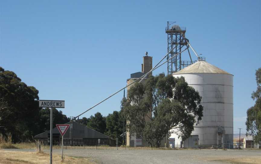 Grain silos at Andrews, South Australia.JPG