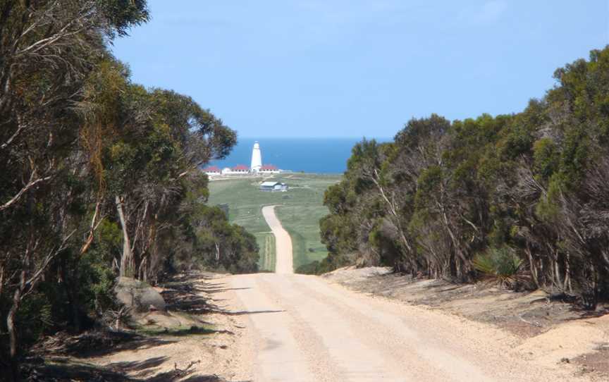 Australia kangaroo island cape willoughby.jpg