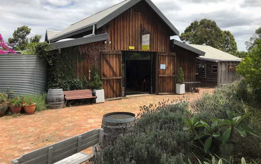 Thirsty Palette Wines, Wineries in Lovedale