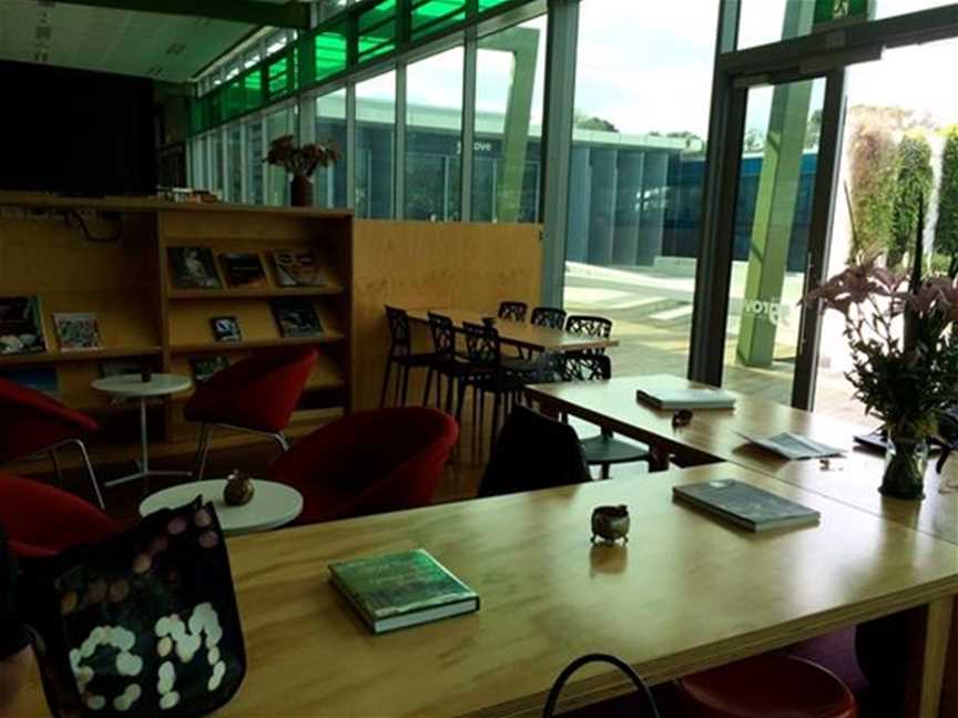 Seating area, connected to the library