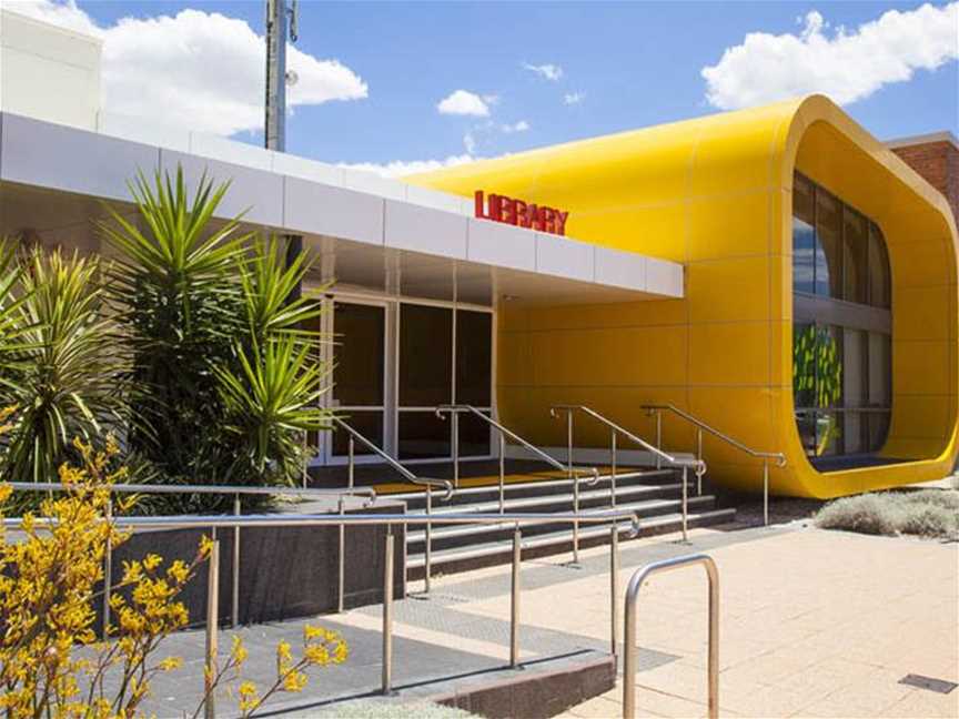South Perth Library, Local Facilities in South Perth