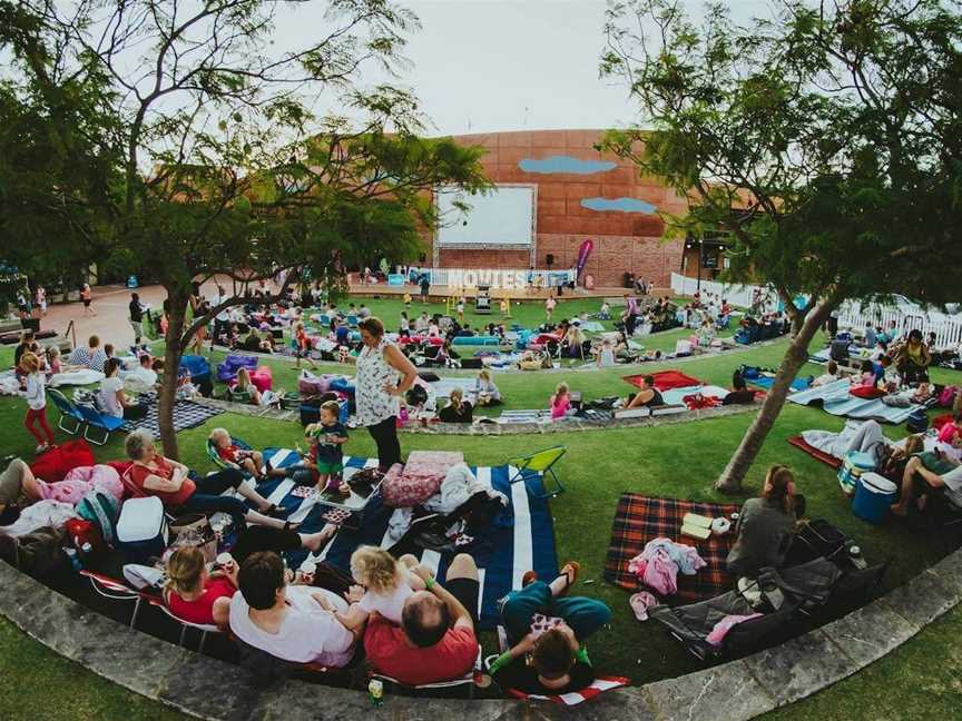 Jacaranda Amphitheatre, Local Facilities in Wanneroo