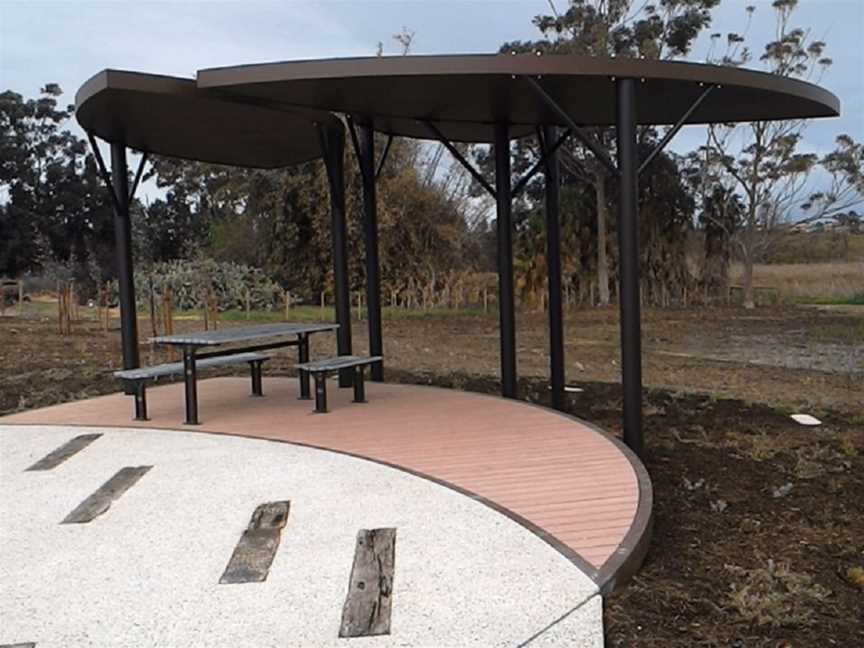 Cosimo Park, Local Facilities in Woodvale