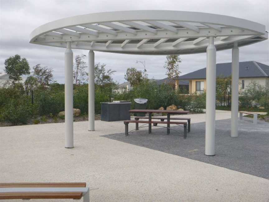 Dragonfly Park, Local Facilities in Banksia Grove