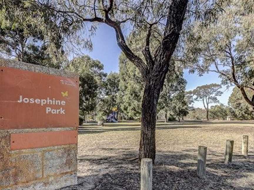 Josephine Park, Local Facilities in Alexander Heights