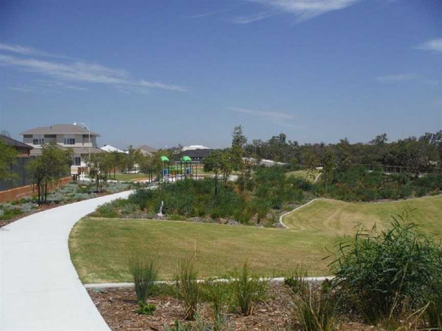 Pollen Park, Local Facilities in Banksia Grove