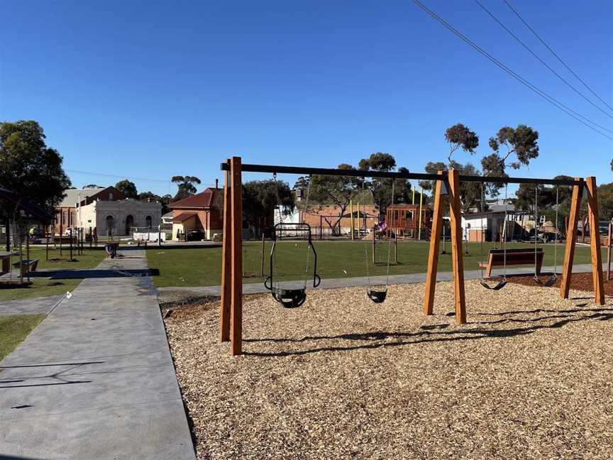 Memorial Park, Local Facilities in Pingelly