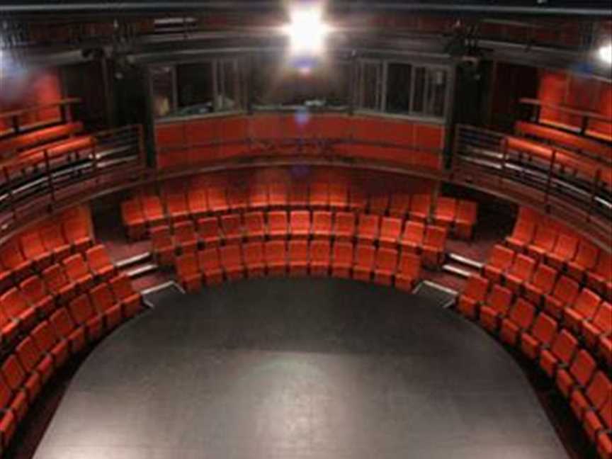 Roundhouse Theatre, Local Facilities in Mt Lawley