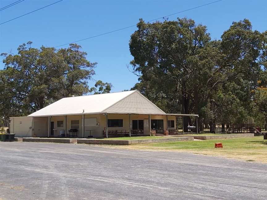 Dardanup Equestrian Centre, Local Facilities in Dardanup West