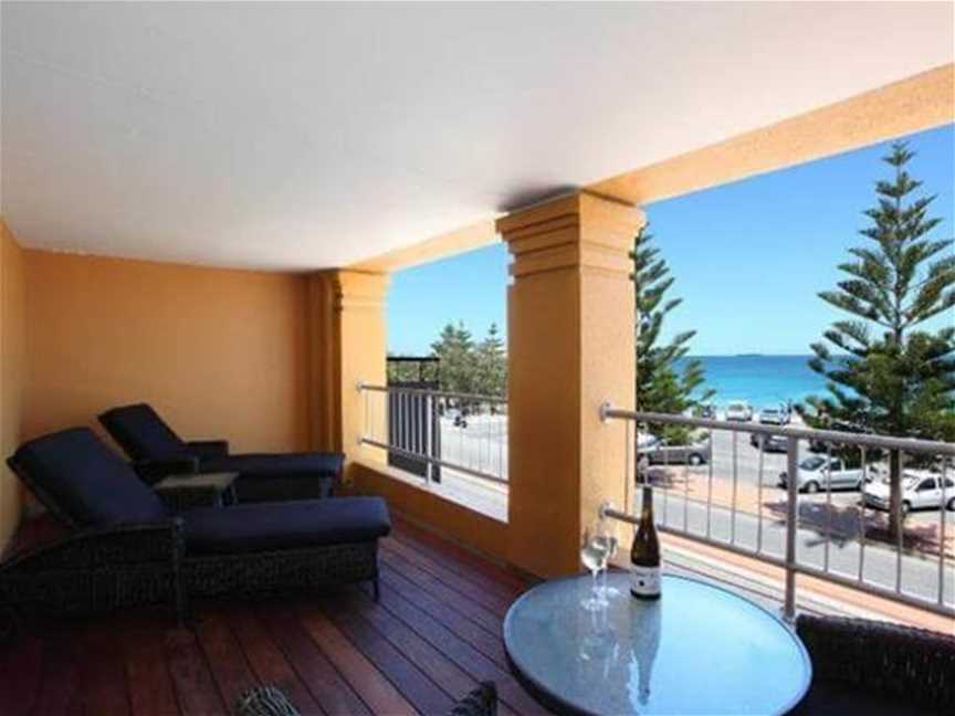 Ocean Beach Hotel, Accommodation in Cottesloe
