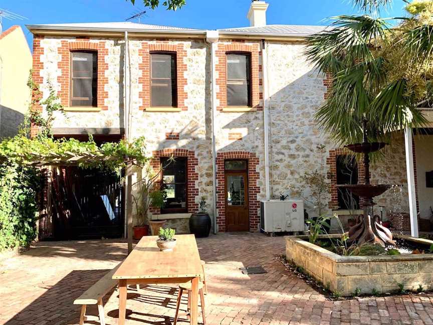 Historic Fremantle Riverside Home, Accommodation in North Fremantle