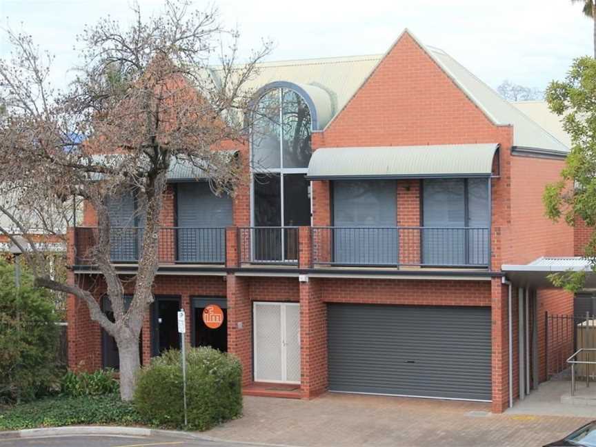 Adelaide DressCircle Apartments - Specialty Accommodation, North Adelaide, SA