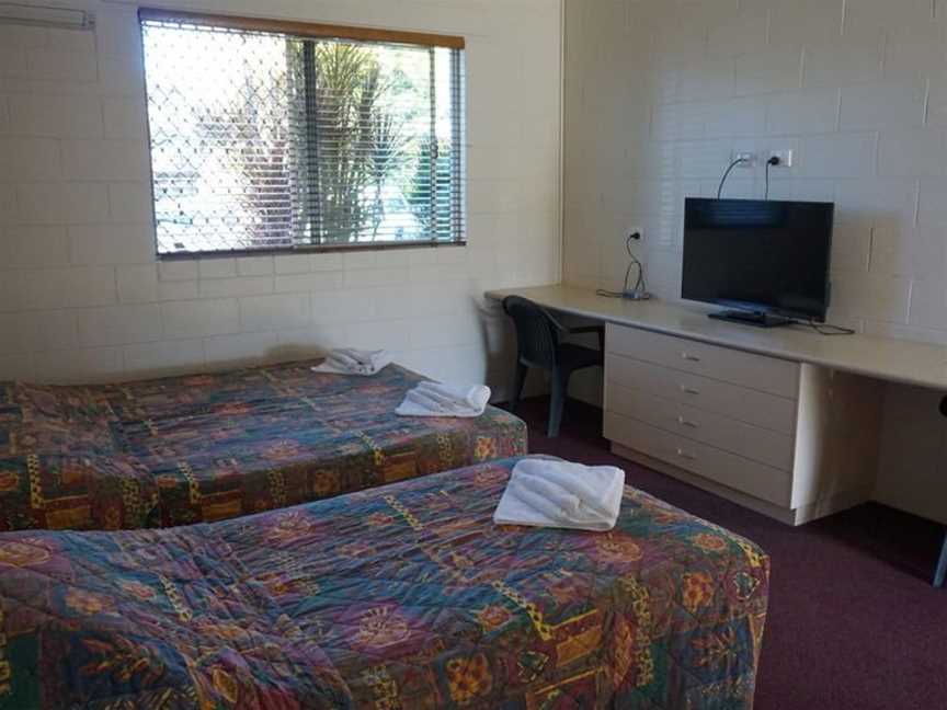 Tropicana Lodge Motel, Manunda, QLD