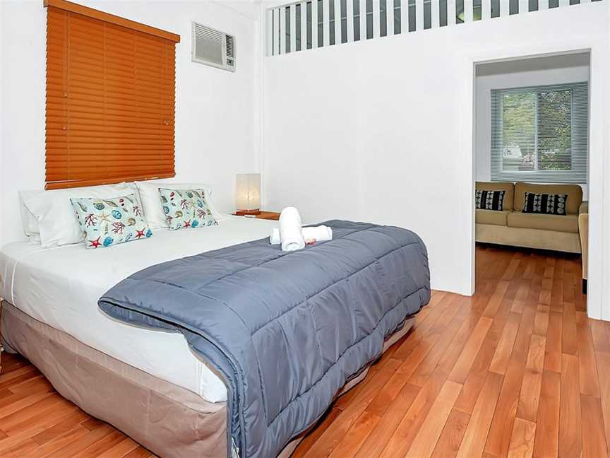 Easy Going Holiday Unit On McKenzie MK6, Cairns North, QLD