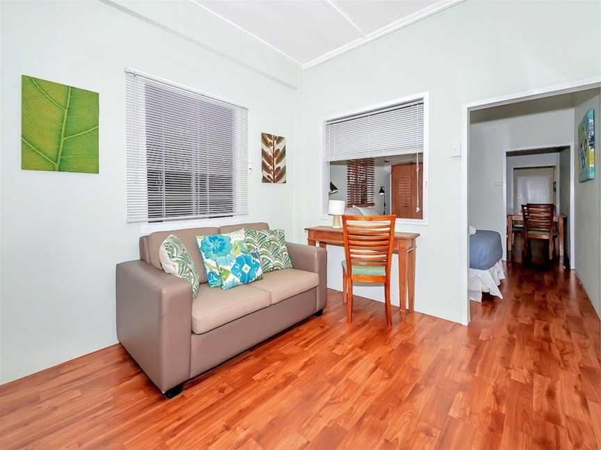 Easy Going Holiday unit on McKenzie MK4, Cairns North, QLD
