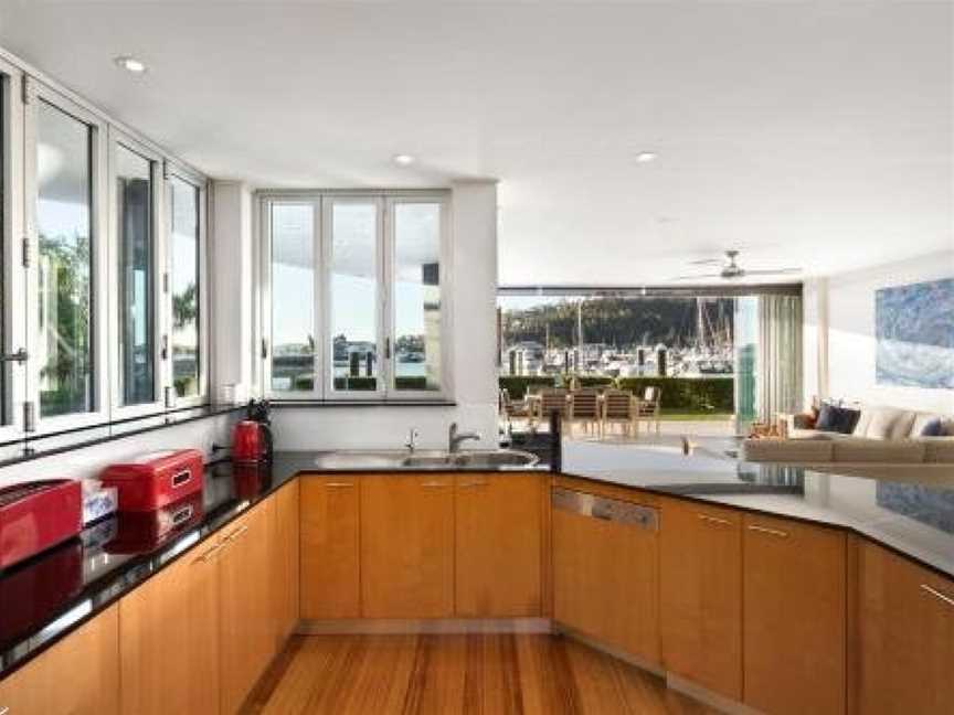Pavillion 17 - Waterfront Spacious 4 Bedroom With Own Inground Pool And Golf Buggy, Whitsundays, QLD