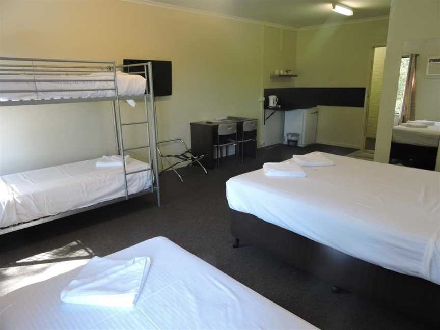 TOWN & COUNTRY MOTEL & RESTAURANT, Nerang, QLD