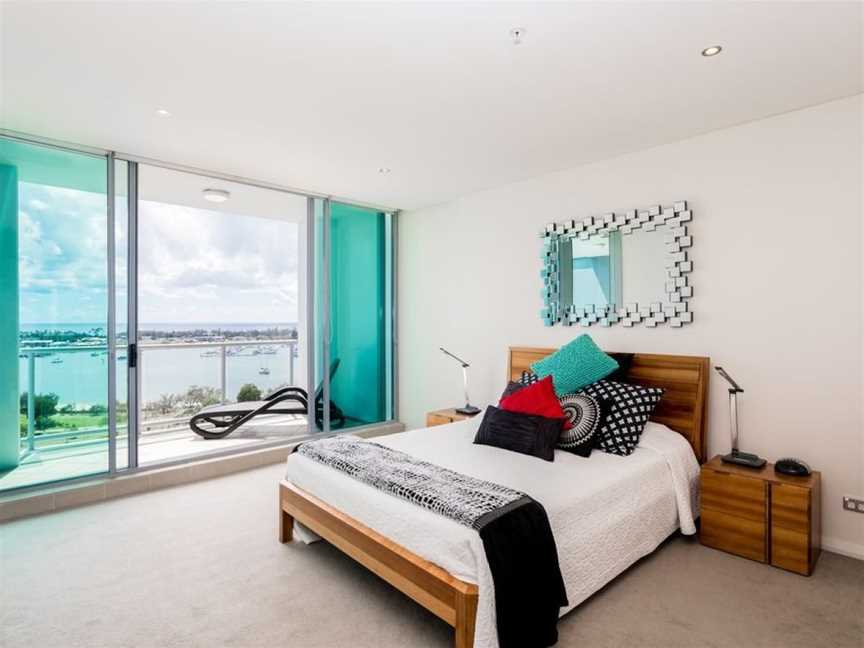 Brighton Shores, Accommodation in Southport