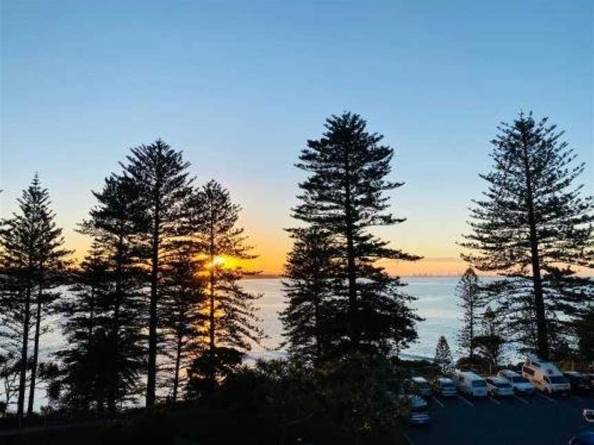 Rainbow Bay Beachhouse, Coolangatta, QLD