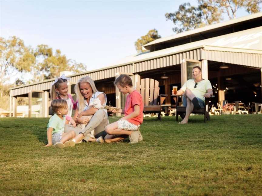 Paradise Country Farmstay, Oxenford, QLD