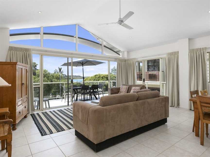 Beautiful North Facing River Views at Noosaville - Unit 4 Riverside 235 Gympie Tce, Accommodation in Noosaville