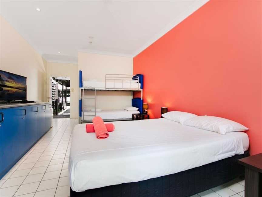 Coral Beach, Accommodation in Port Douglas