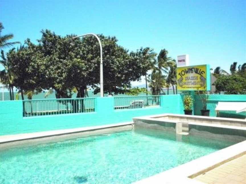 Townsville Seaside Apartments, North Ward, QLD