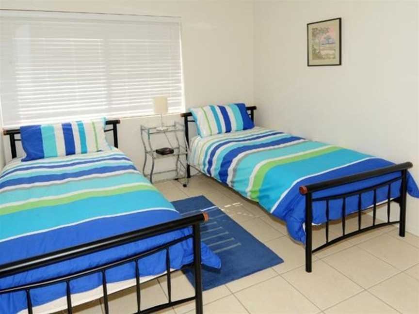 Maui 6 - Two Bedroom Apartment on Parkyn Parade, Accommodation in Mooloolaba