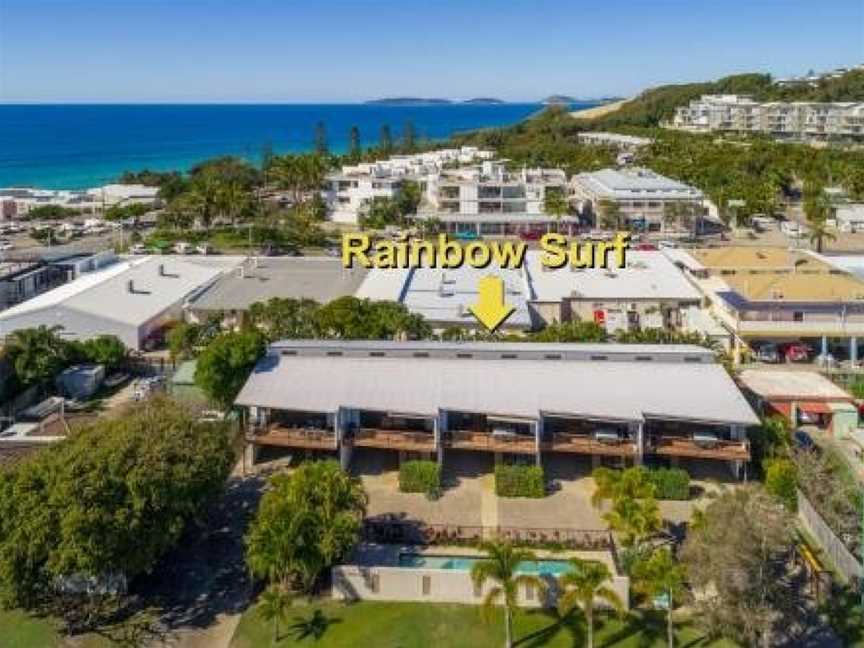 Unit 4 Rainbow Surf - Modern, double storey townhouse with large shared pool, close to beach and shop, Rainbow Beach, QLD