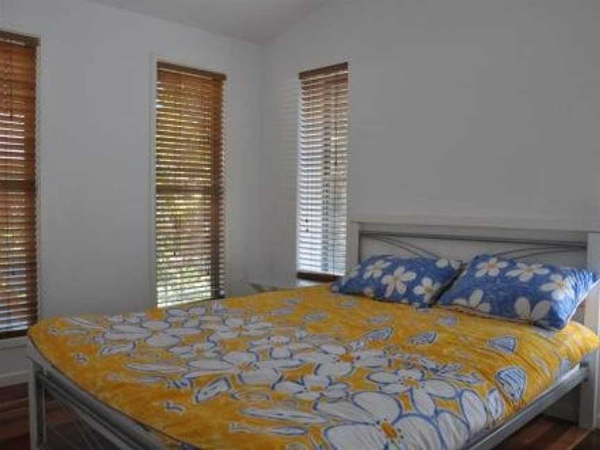 24 Esprit Drive - Beach home with open plan living and walking distance to beach, Rainbow Beach, QLD