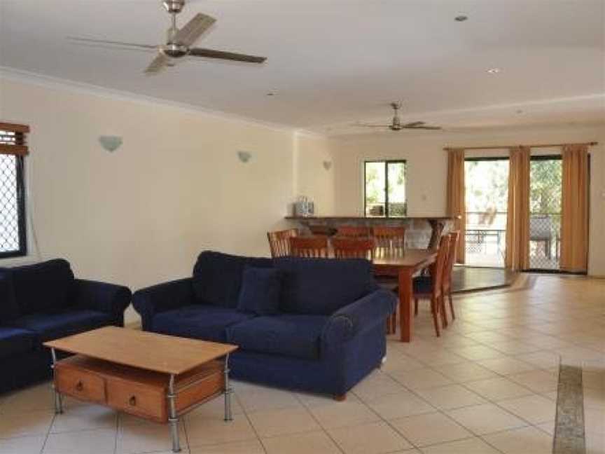 44 Cypress Avenue - Holiday home in a quiet location, close to patrolled beach and CBD, Rainbow Beach, QLD