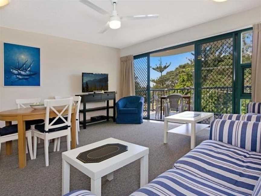 Fairseas Holiday Apartments, Golden Beach, QLD