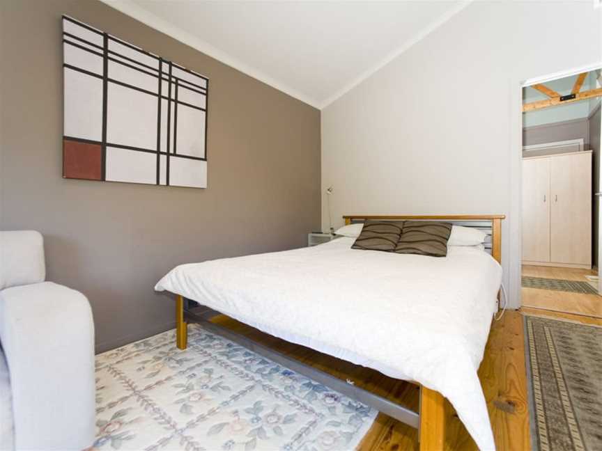 Earle Street Apartment, Lyneham, ACT