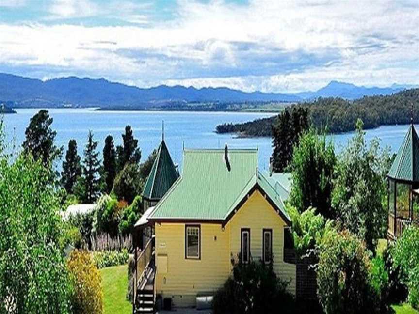 Pomona Spa Cottages, Accommodation in Beauty Point