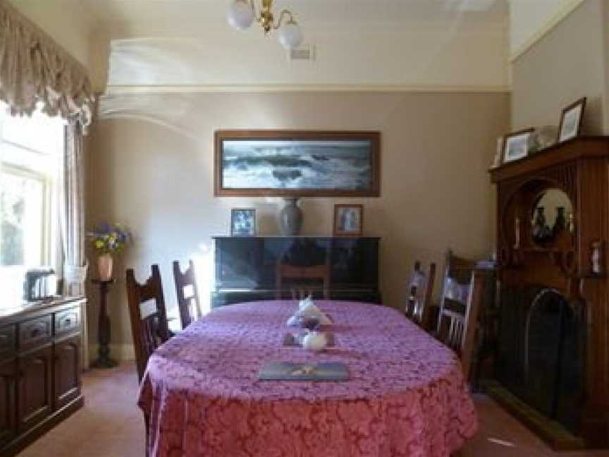 Donalea Bed and Breakfast & Riverview Apartment, Castle Forbes Bay, TAS