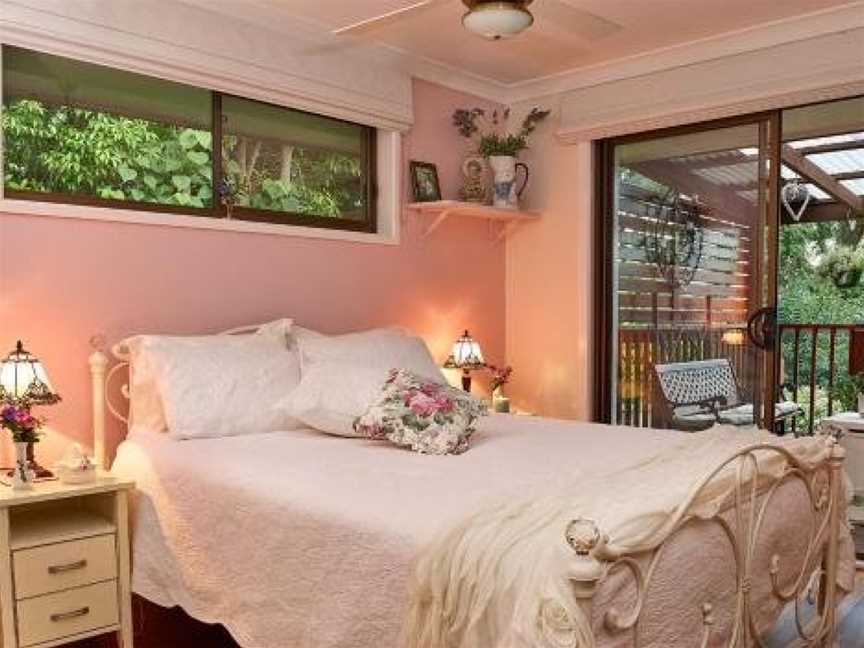 Manitzky Magic -Home with Heart, Accommodation in Tamborine Mountain