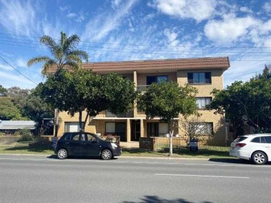 Sands Court on Boyd, Top floor 2 bedroom unit, seconds from the beach!, Woorim, QLD