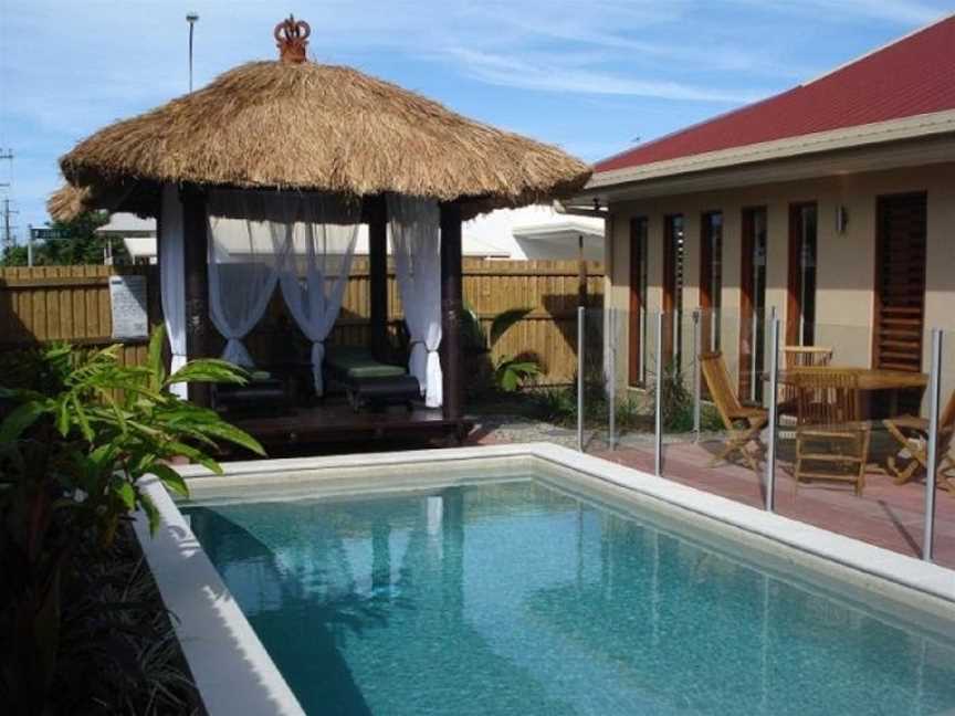Kintamani Holiday Villa, Palm Cove, QLD